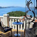 In With Seaview, Terrace, Air Condition, Wifi * Trogir