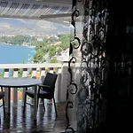 In With Seaview, Terrace, Air Condition, Wifi Apartament Trogir