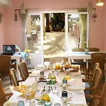 In With Seaview, Terrace, Air Condition, Wifi Apartament *