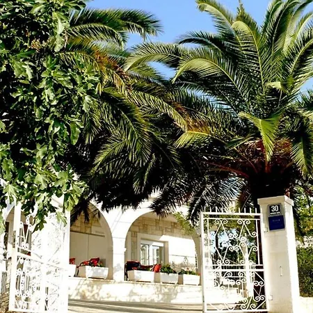 In With Seaview, Terrace, Air Condition, Wifi * Trogir