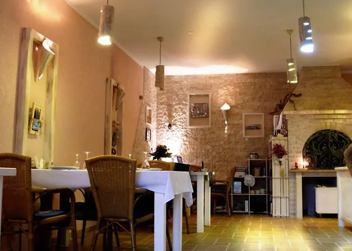 In With Seaview, Terrace, Air Condition, Wifi * 特罗吉尔
